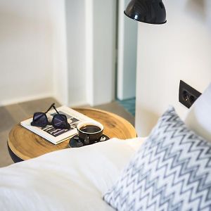 Zimmer mit Kingsize-Bett
